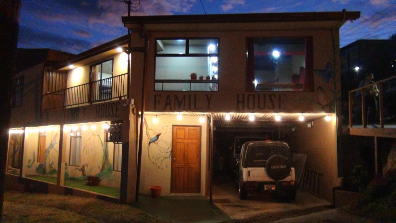 Monteverde Family House ภายนอก รูปภาพ
