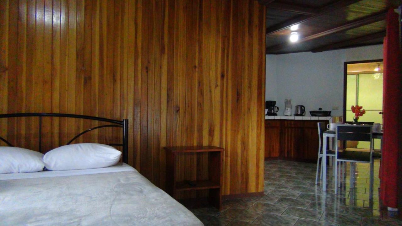 Monteverde Family House ภายนอก รูปภาพ